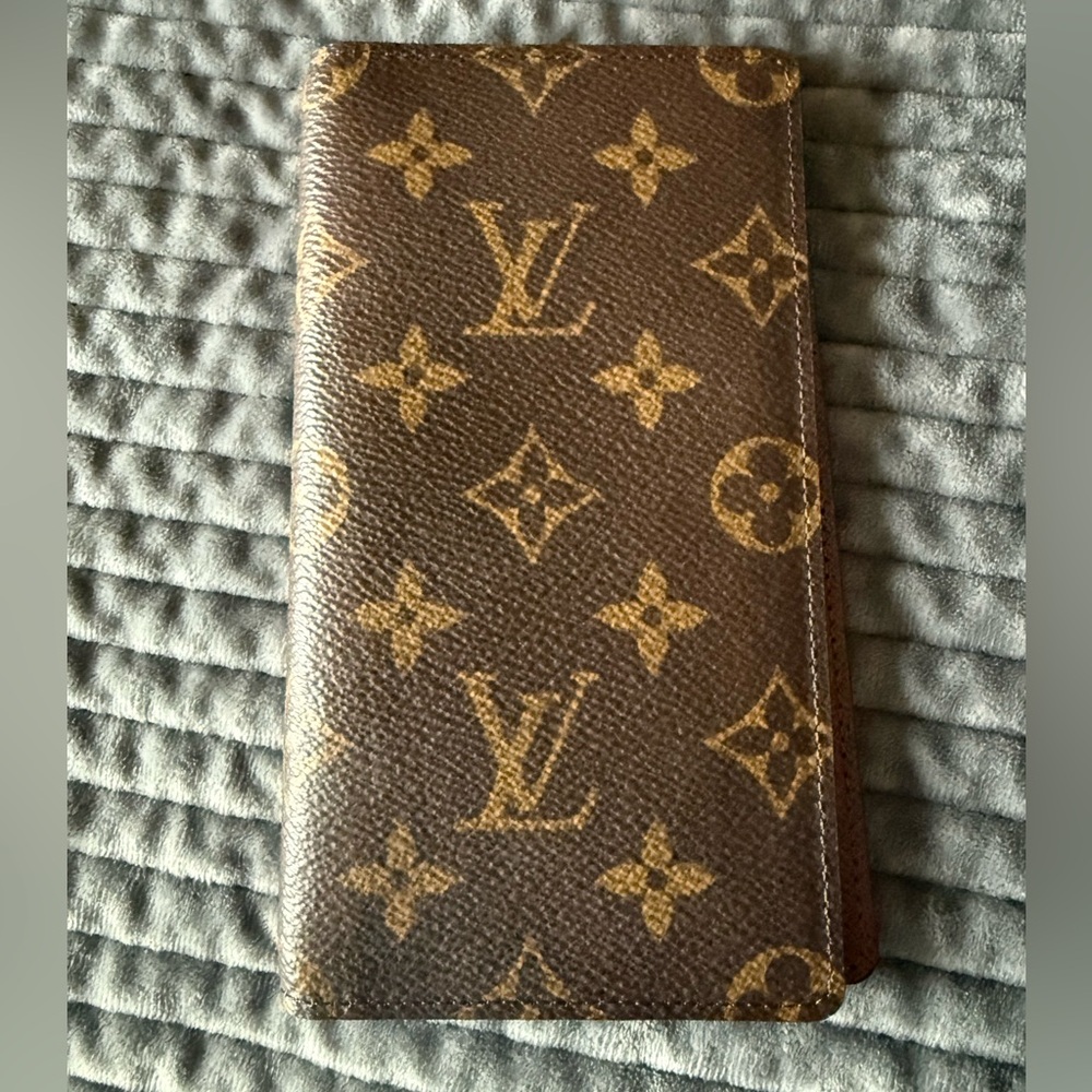 Louis Vuitton Monogram Agenda Cover Wallet - Picture 9 of 13